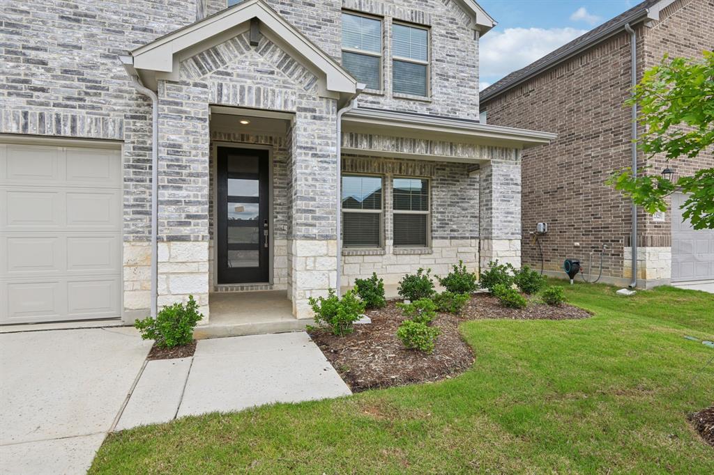 2321 Wellington Lane