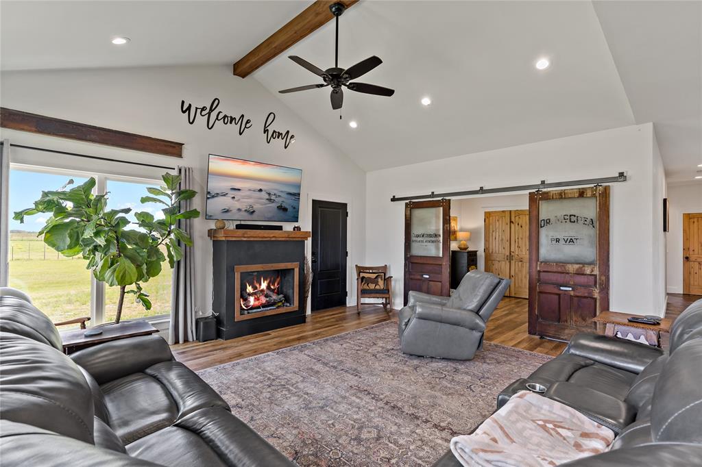 A834 H SHOCKEY - Farm