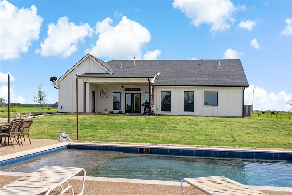 A834 H SHOCKEY - Farm