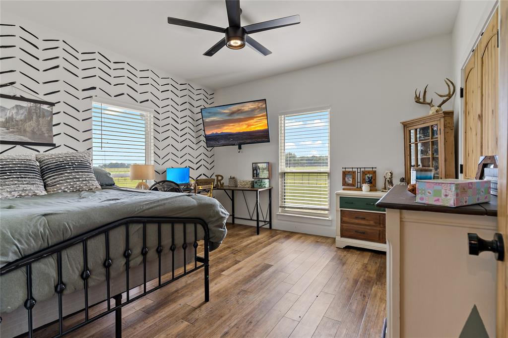 A834 H SHOCKEY - Farm