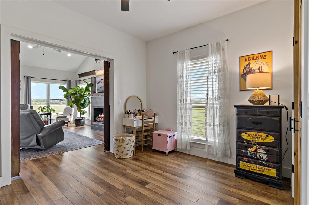 A834 H SHOCKEY - Farm