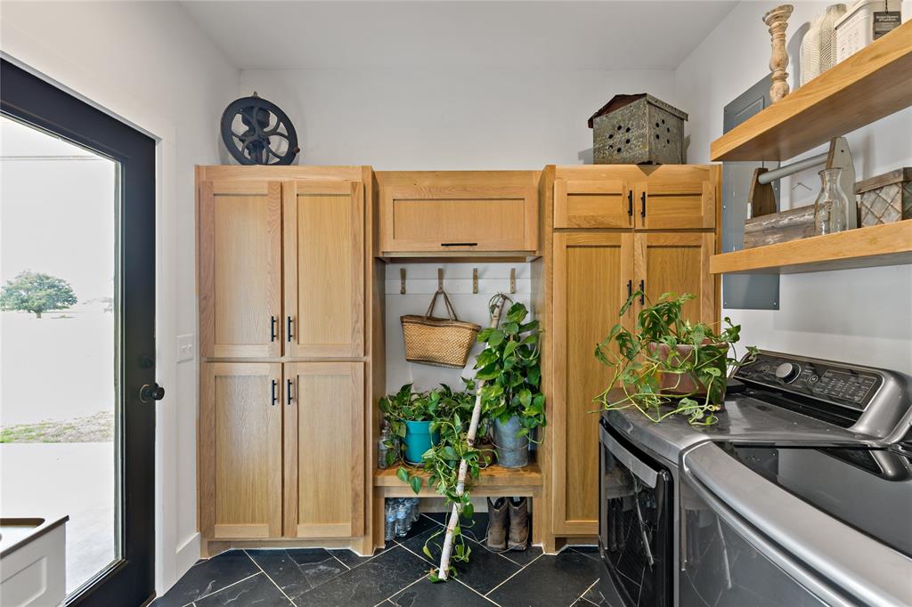 A834 H SHOCKEY - Farm