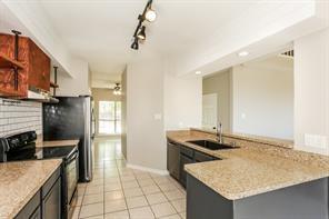 813 Lionel Way
