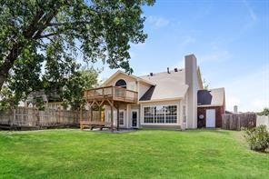 813 Lionel Way