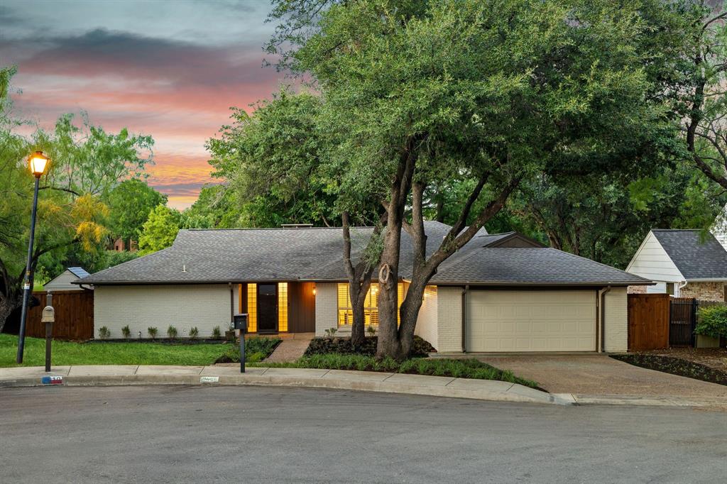 3206 Cortez Court W