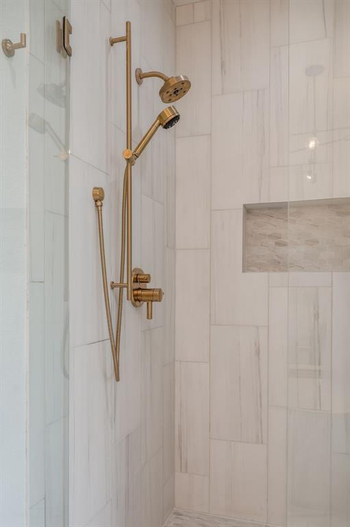 Thirty9thirty Condos - Residential