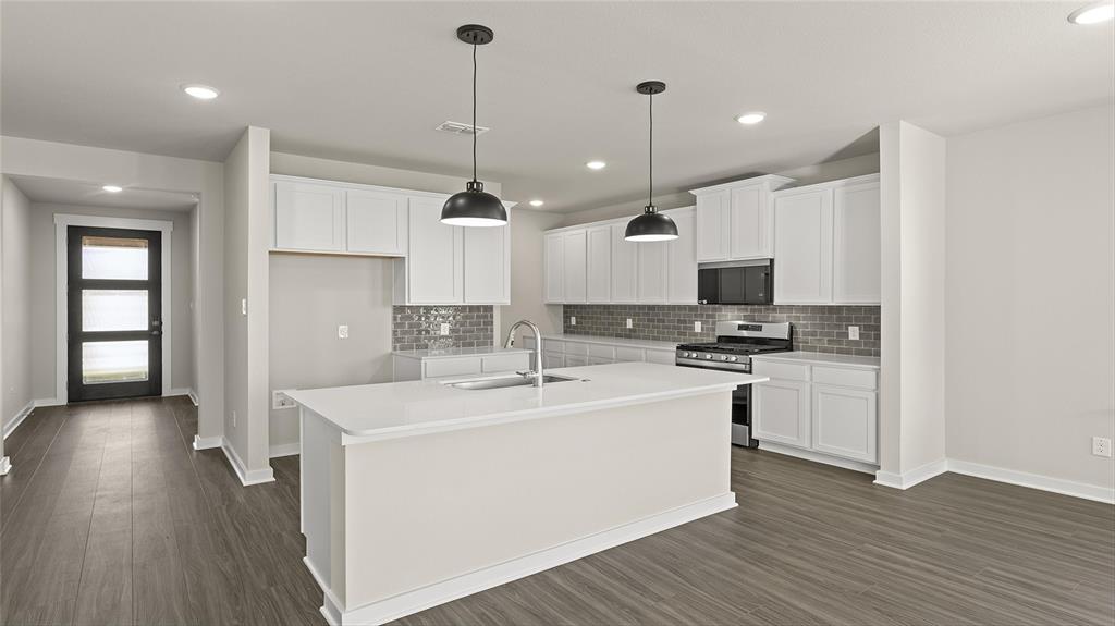 736 Grand Dale
