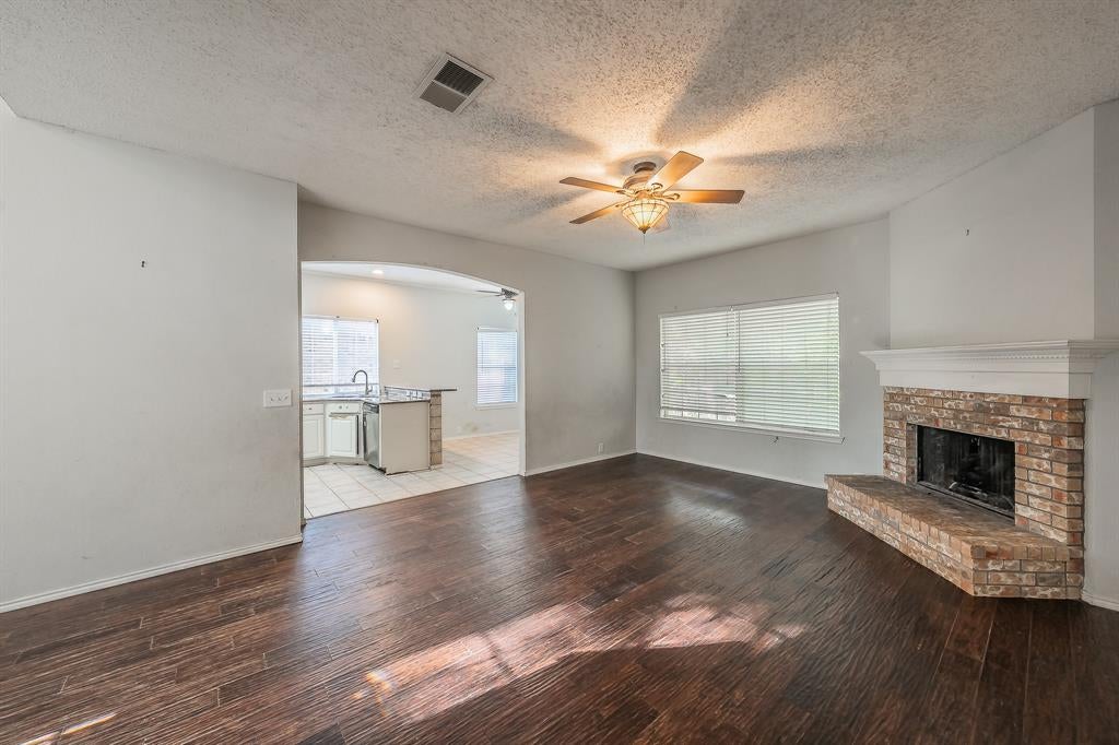 1933 Torrey Pine Drive