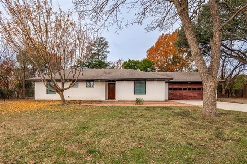 713 Hilltop Circle DeSoto TX 75115