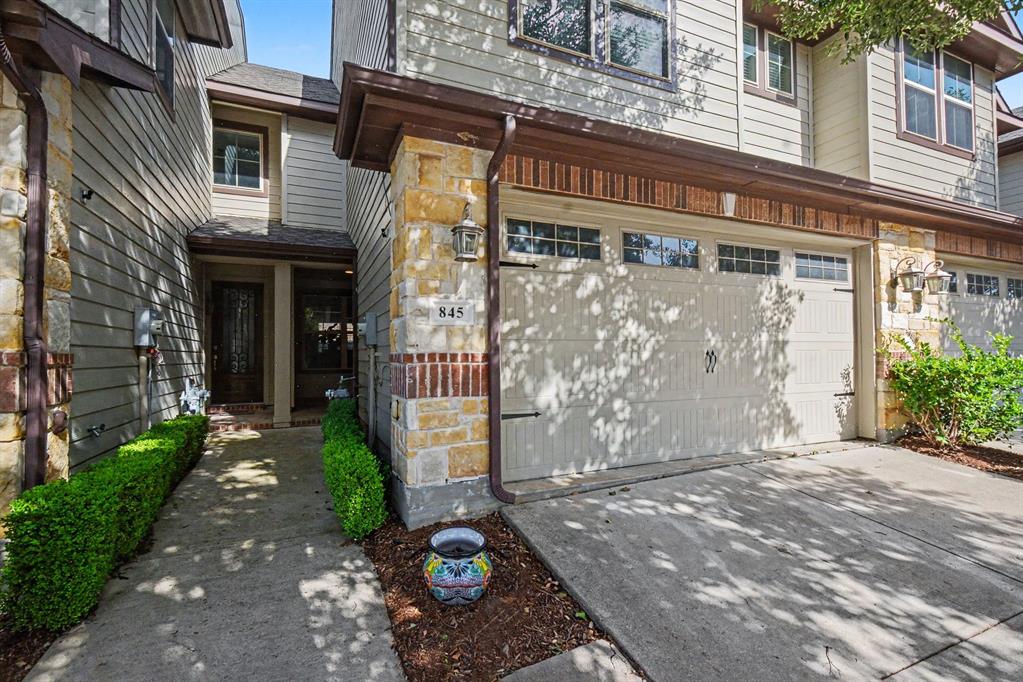 845 Vashon Drive