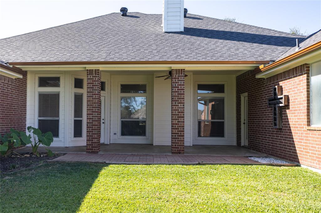 1605 Twin Oaks Drive