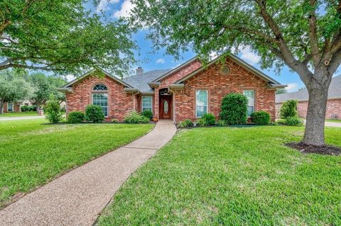 100 Silver Spur Trail McGregor TX 76657