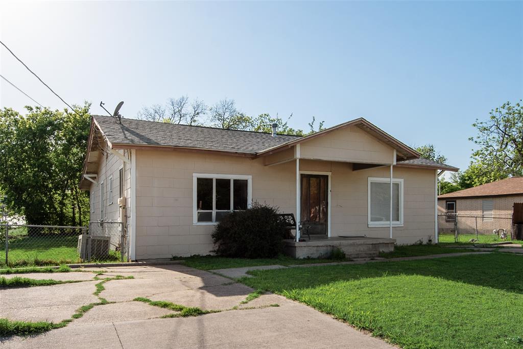 132 San Saba Avenue