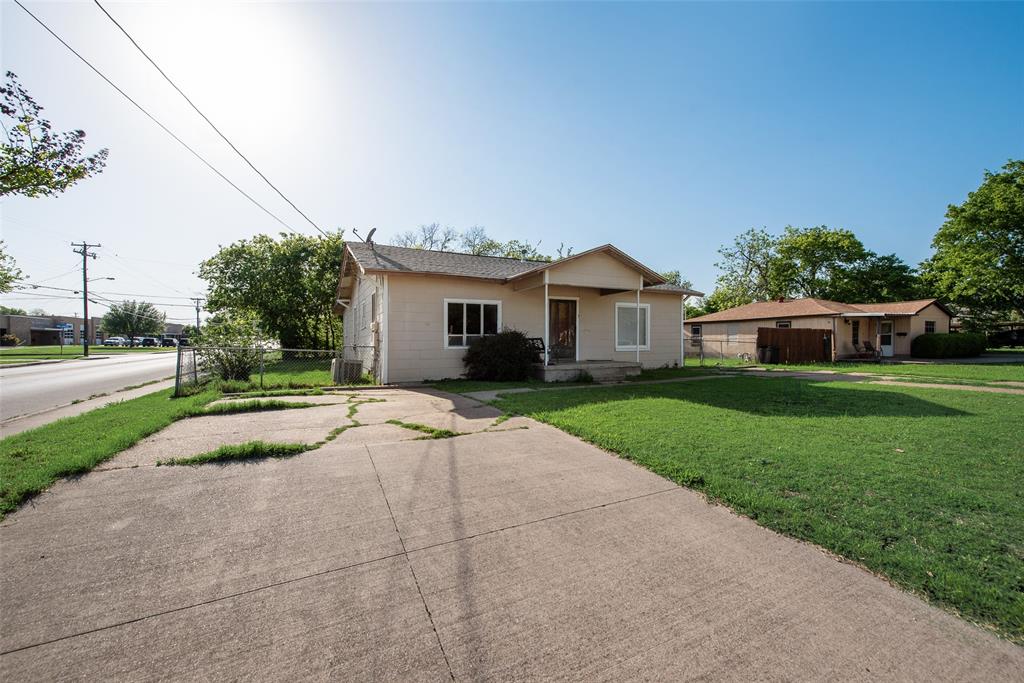 132 San Saba Avenue