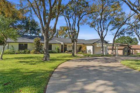 4017 Fairway Drive Granbury TX 76049