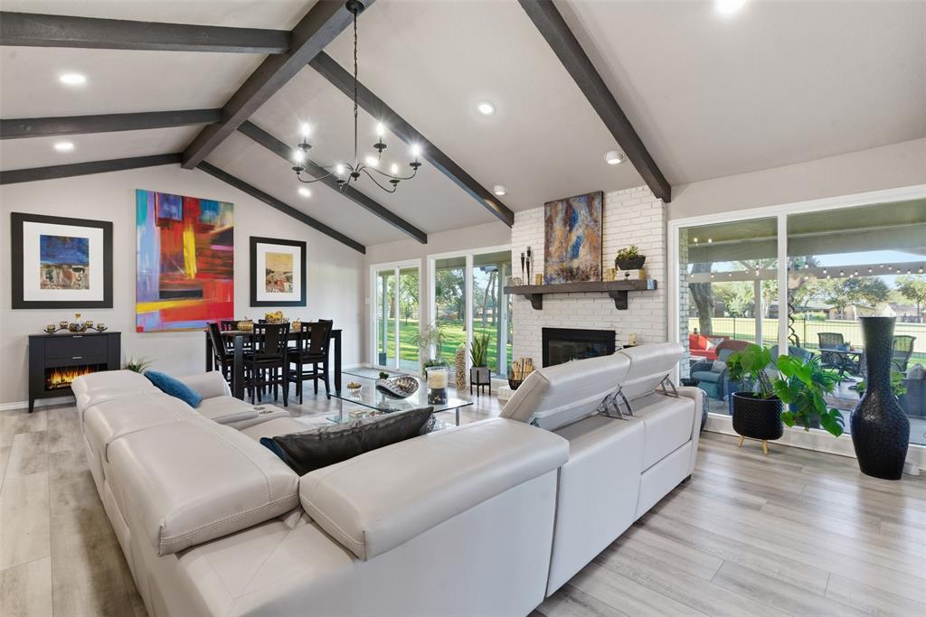 Decordova Bend Estate - Residential