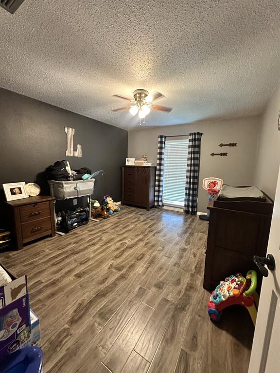 Country Club Acres - Residential