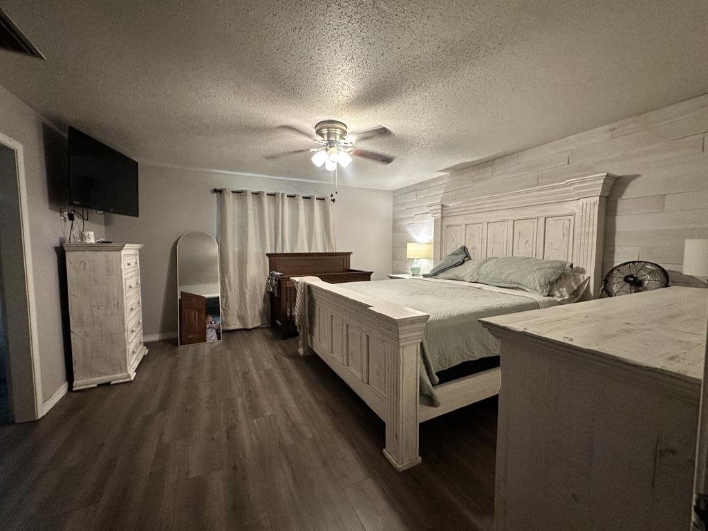 Country Club Acres - Residential