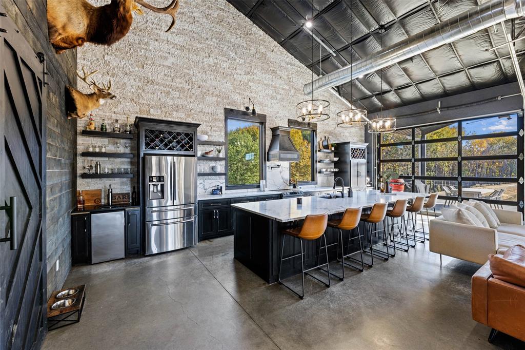 na - Commercial Sale