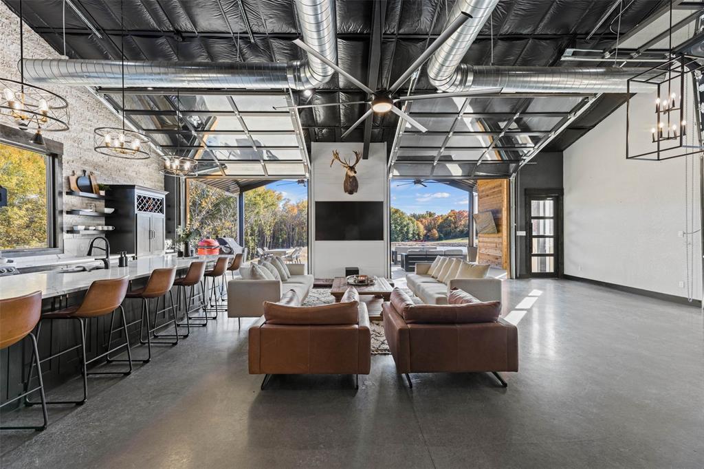 na - Commercial Sale