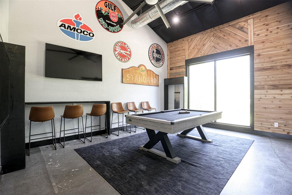 na - Commercial Sale