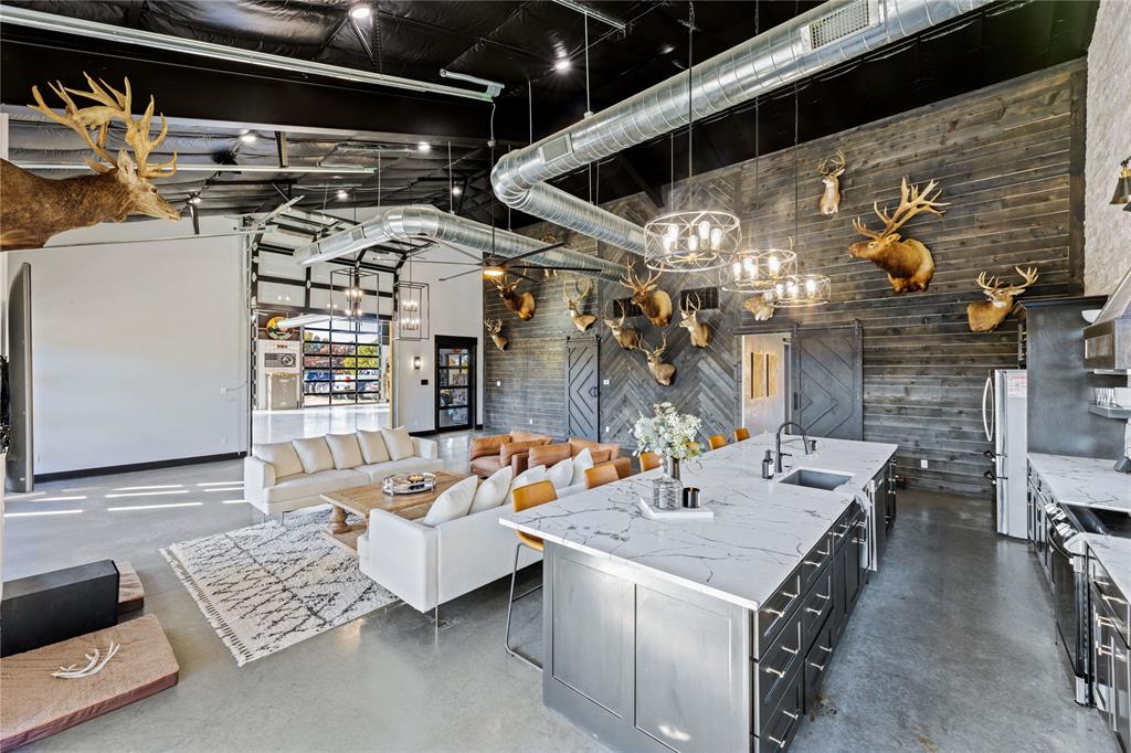 na - Commercial Sale