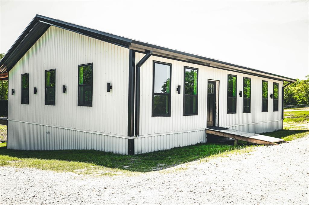 na - Commercial Sale