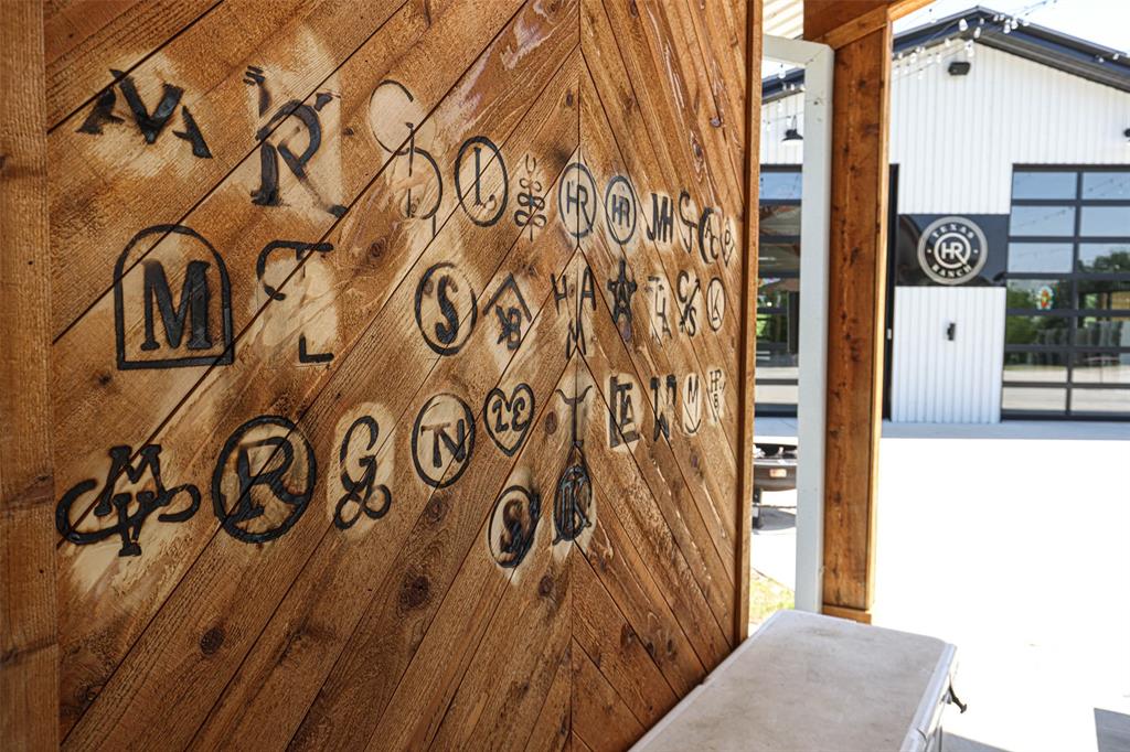 na - Commercial Sale