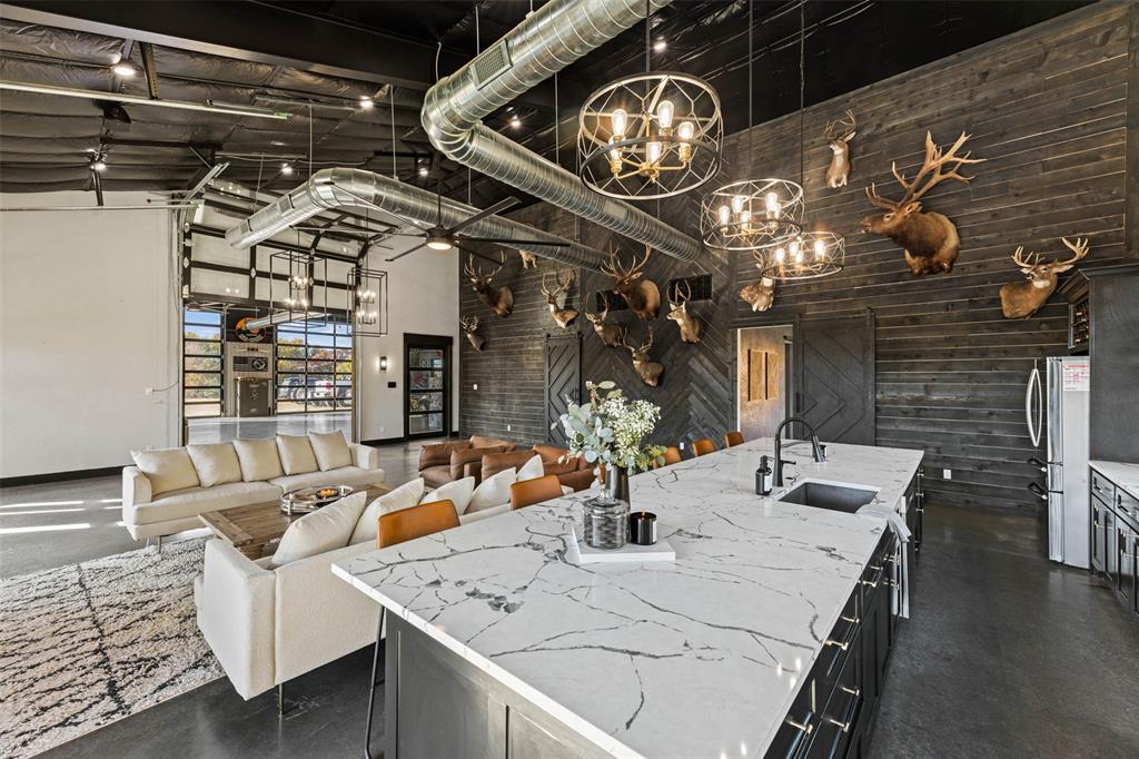 na - Commercial Sale