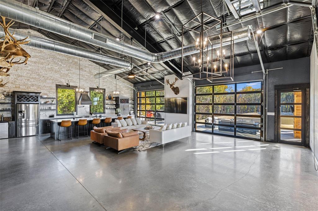 na - Commercial Sale