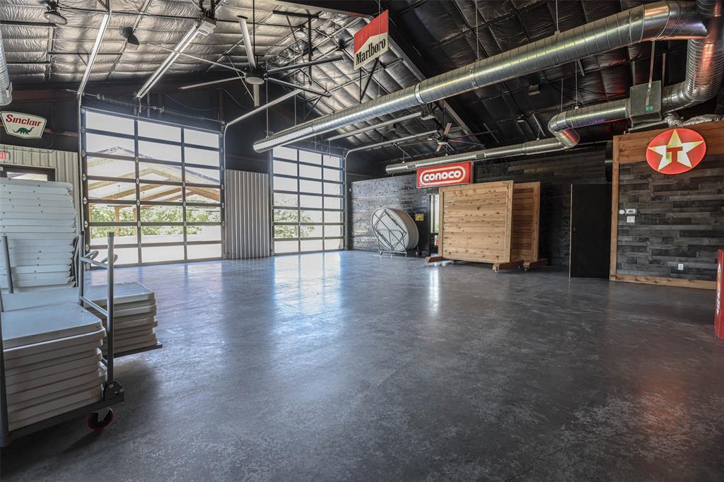 na - Commercial Sale