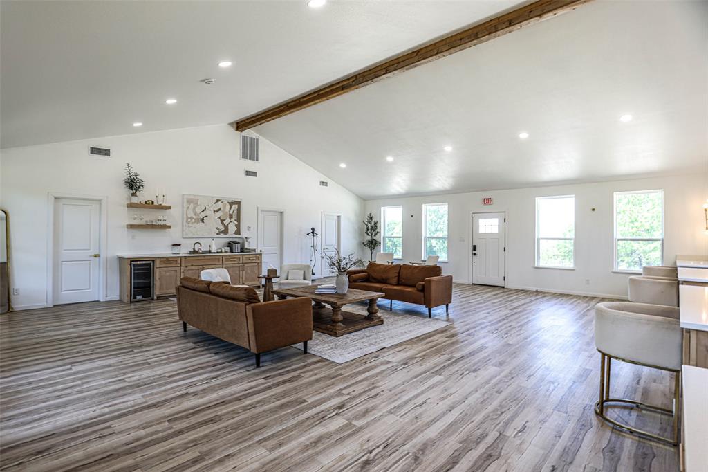 na - Commercial Sale