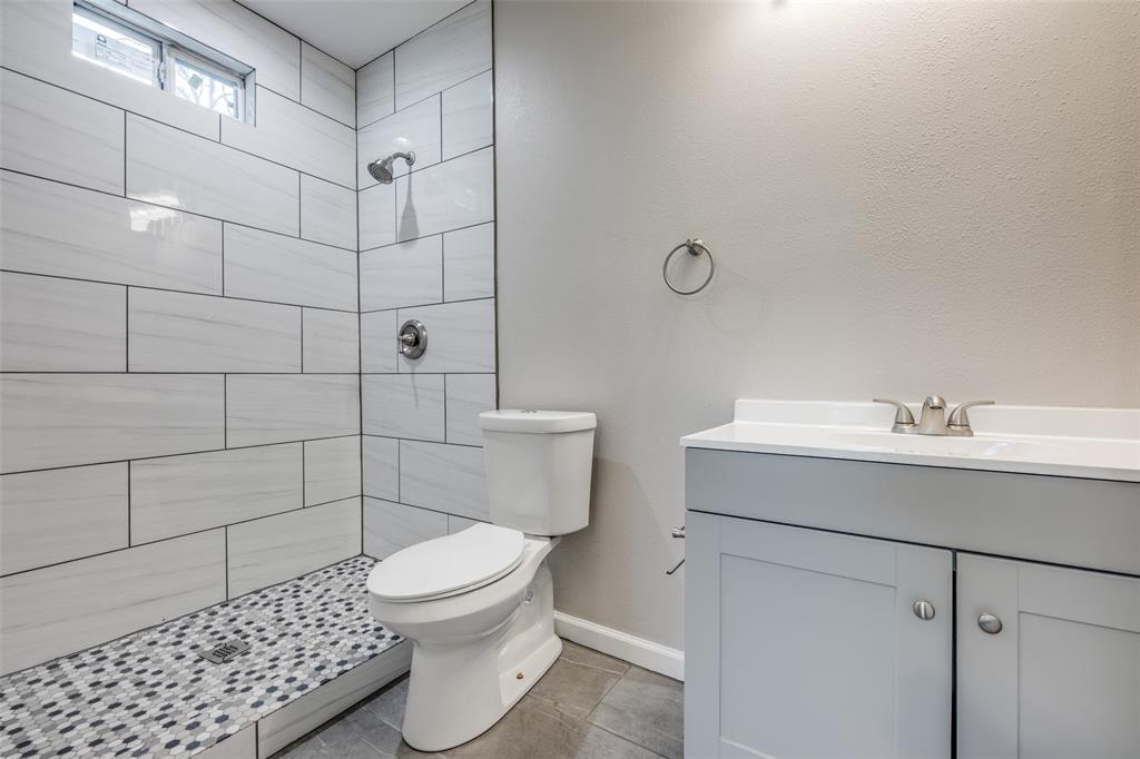 Walls H G - Residential