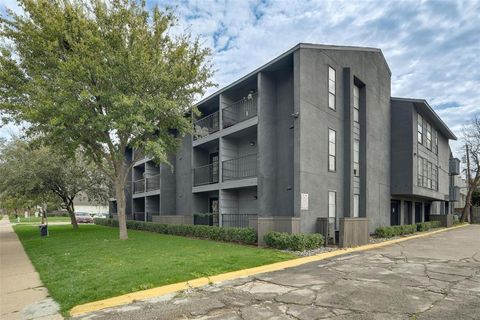 Photo of 2722 Throckmorton Street #209, Dallas, TX 75219 (MLS # 21275448)