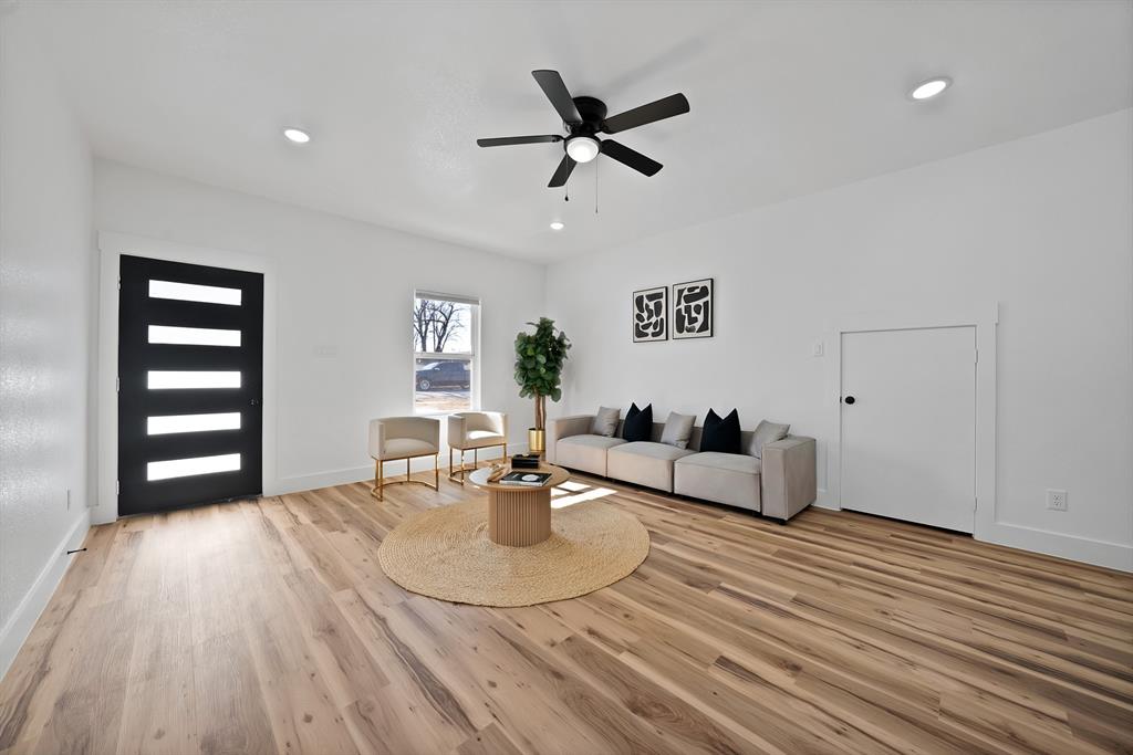 Polytechnic - Residential Income