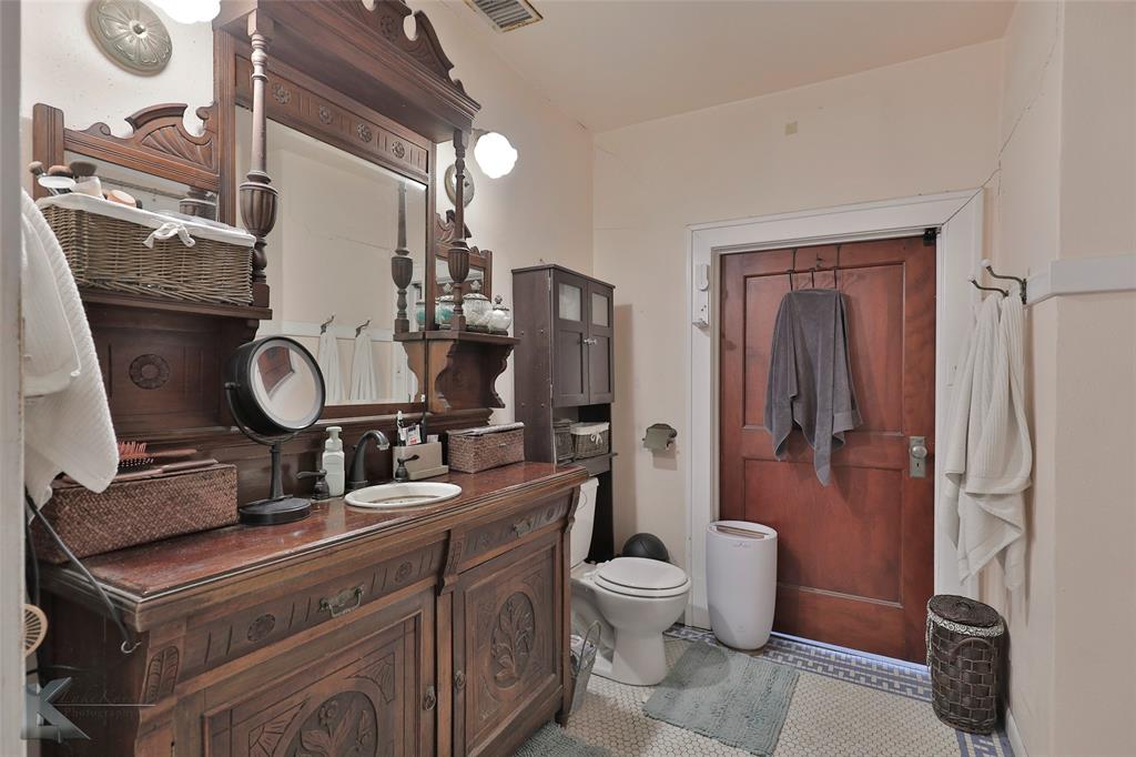 Henry Sayles Of Harris - Residential