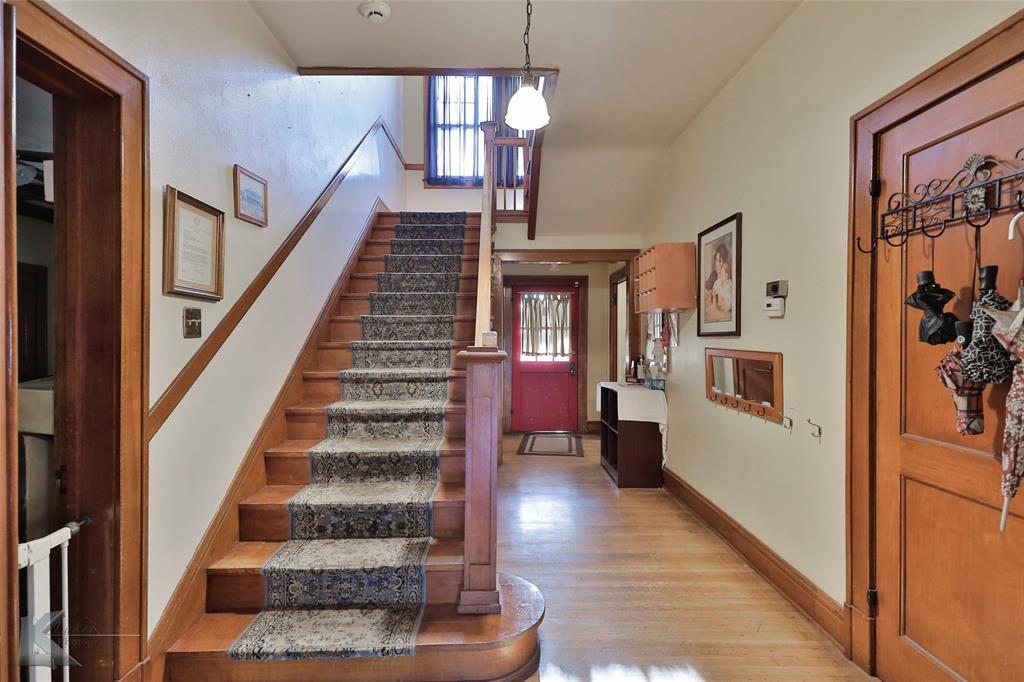 Henry Sayles Of Harris - Residential