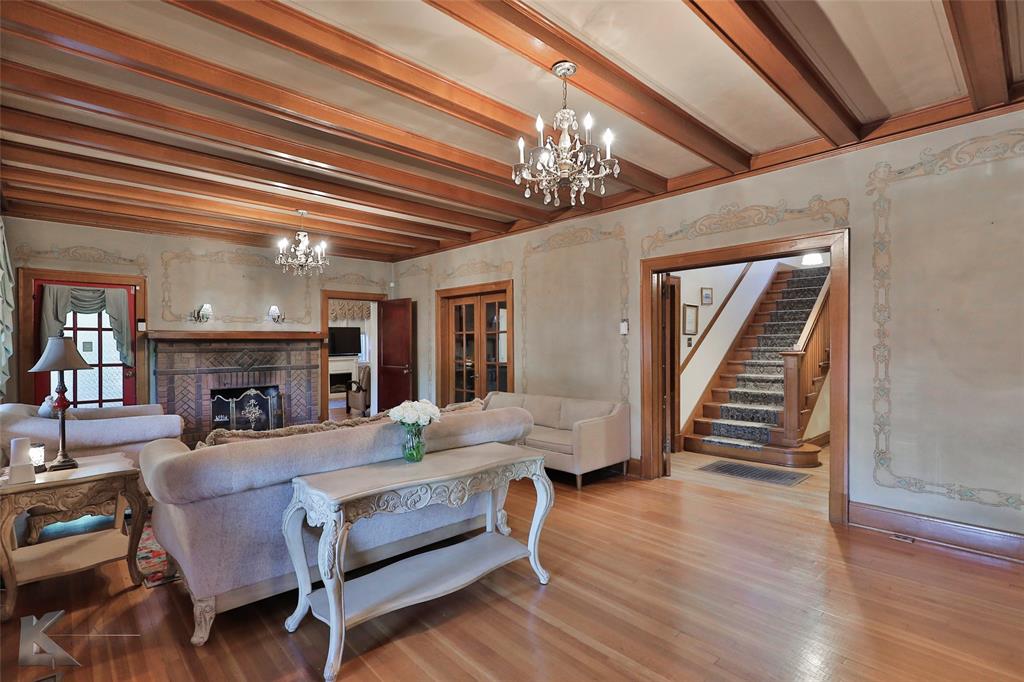 Henry Sayles Of Harris - Residential