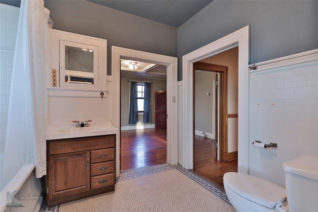 Henry Sayles Of Harris - Residential