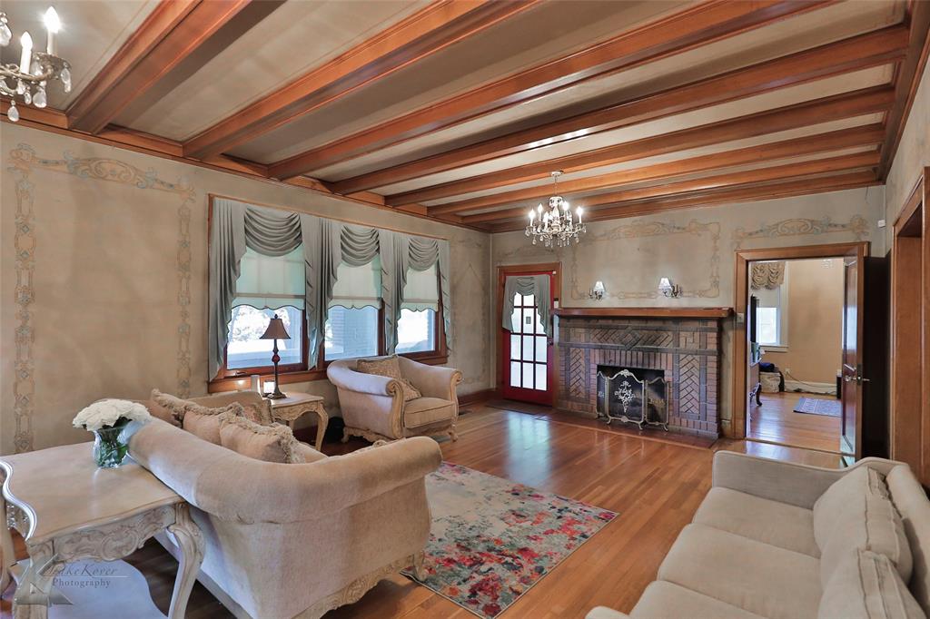 Henry Sayles Of Harris - Residential