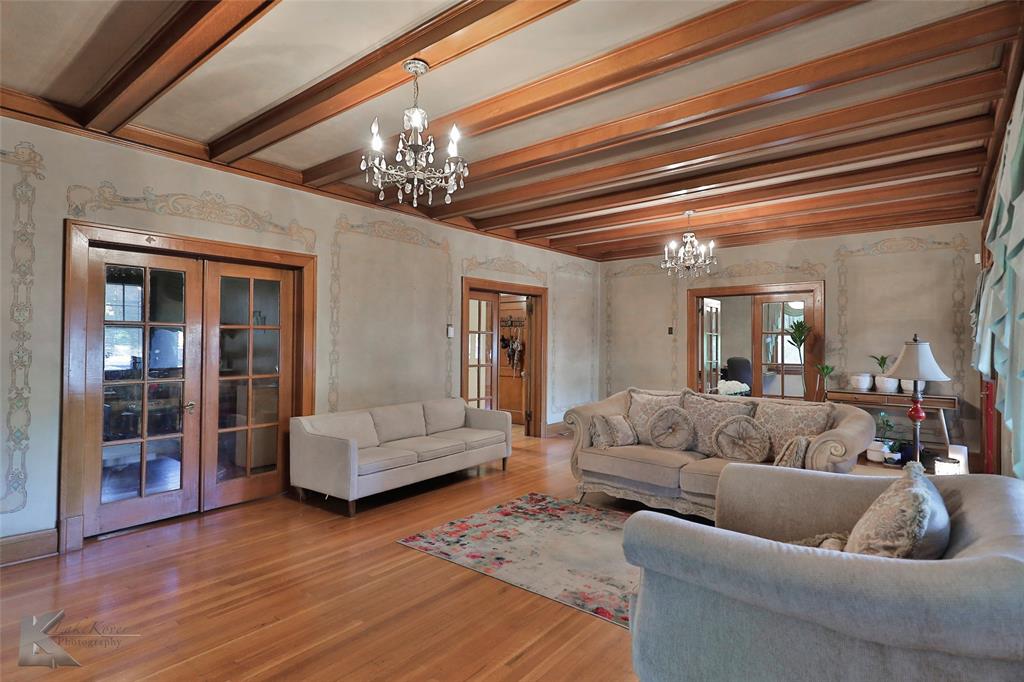 Henry Sayles Of Harris - Residential