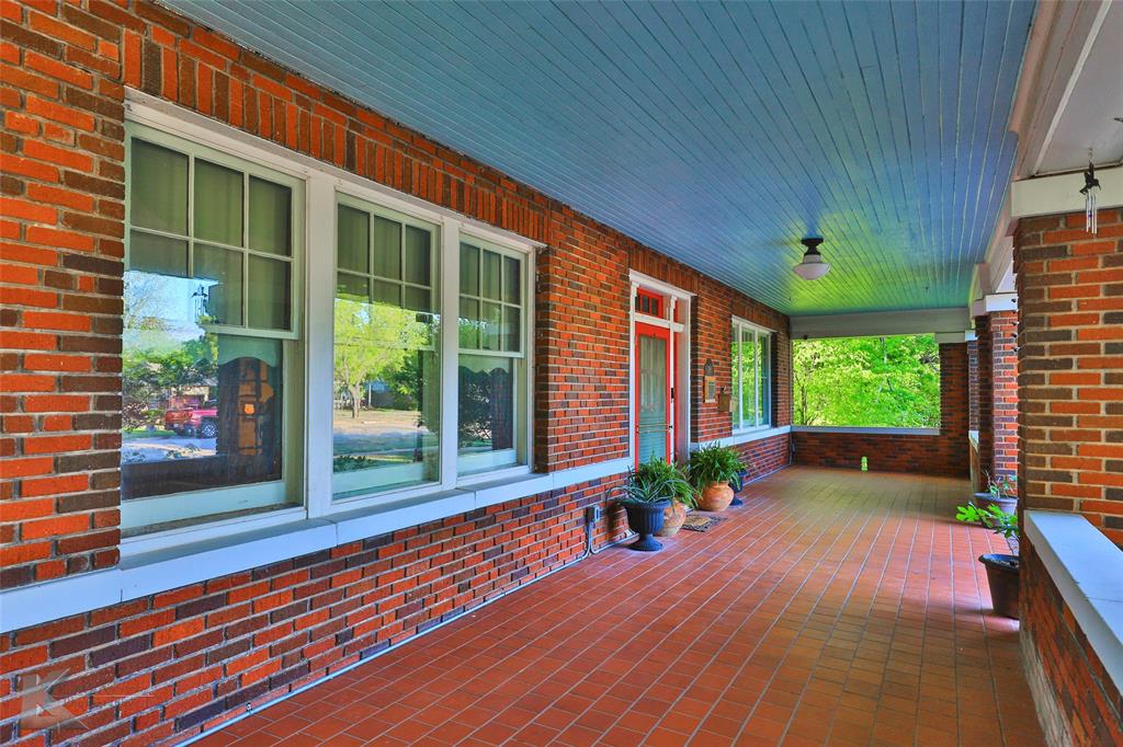 Henry Sayles Of Harris - Residential