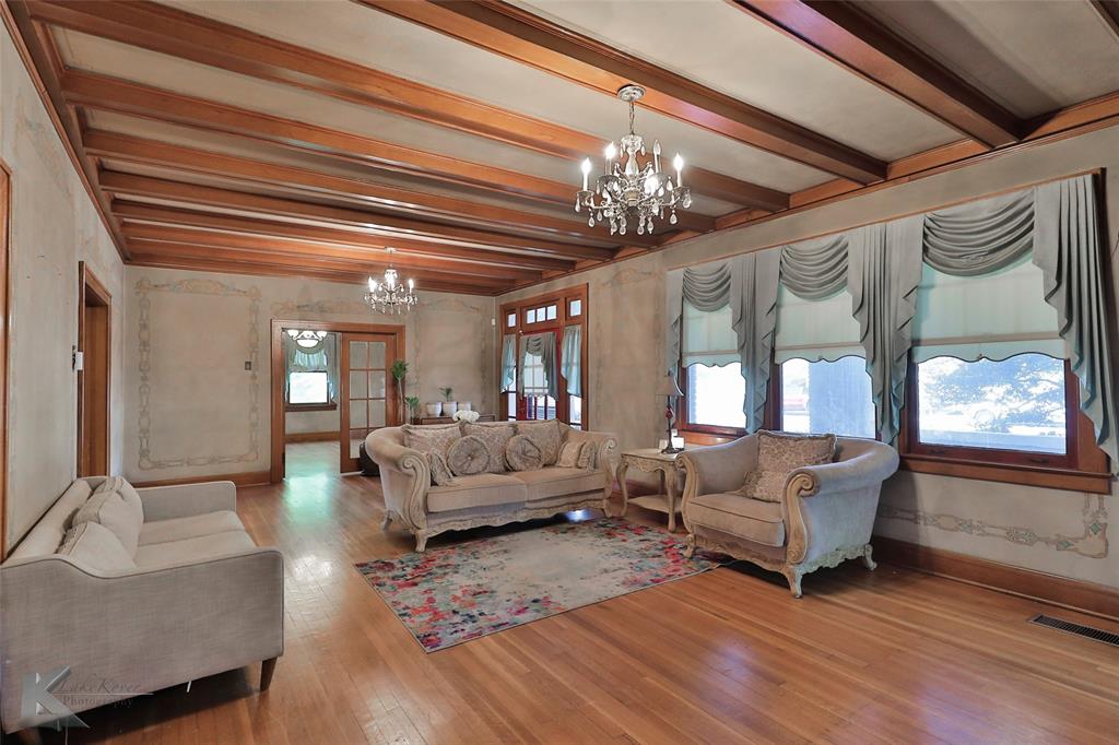 Henry Sayles Of Harris - Residential