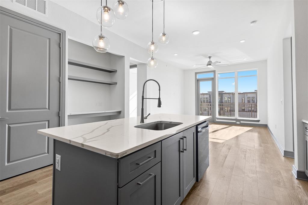 THE VIEW RESIDENTIAL CONDOMINIUM - Residential Lease