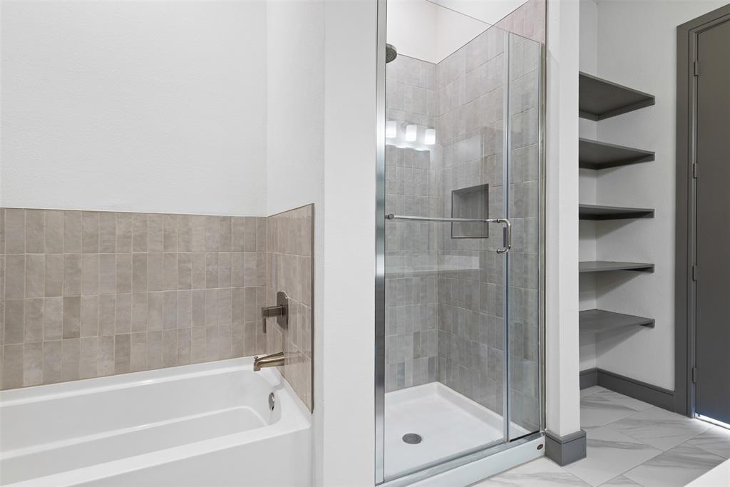 THE VIEW RESIDENTIAL CONDOMINIUM - Residential Lease