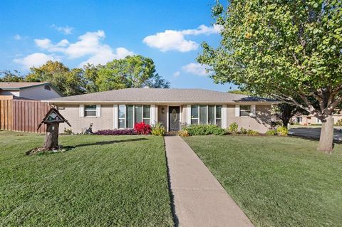 1723 Post Oak Drive Bedford TX 76021