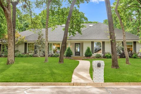 1305 Riverview Drive Arlington TX 76012
