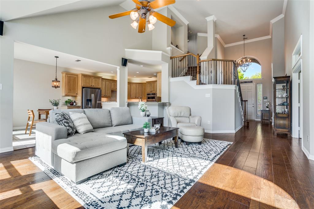 2701 Greenview Drive