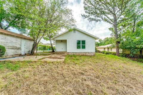 A home in Jacksboro