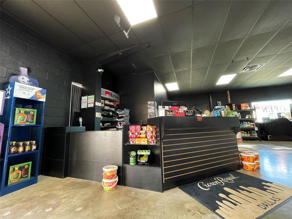 OTP DENISON - Commercial Sale